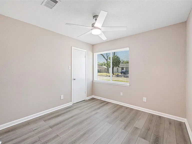 9614 Bean St — Photo 21