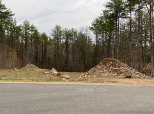 17-4 Eleven Indian Rock Rd #P11, Bedford, NH 03110