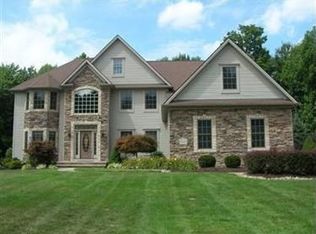 6548 Deerhaven Dr, Painesville, OH 44077