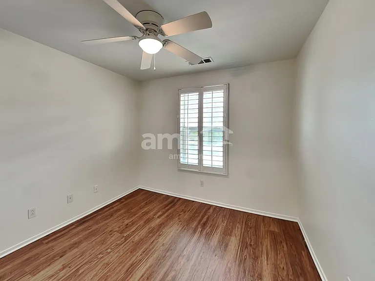 197 Shaded Peak St — Photo 14