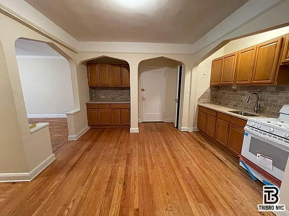 2nd image of 386 E 23rd St #2B
