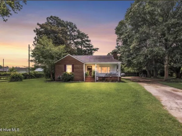 1502 N Hills Court, New Bern, NC 28562
