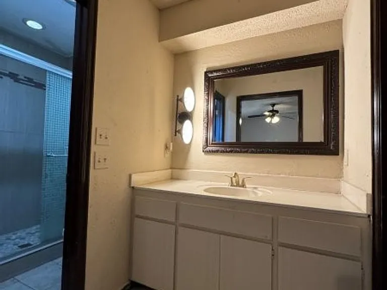 10405 Cricket Ct — Photo 7