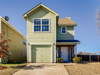10536 Many Oaks Dr, Fort Worth, TX, 76140