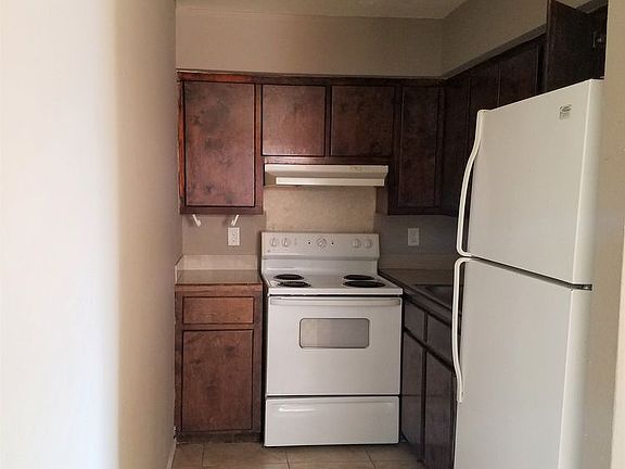2nd image of 1801 Washington Ave APT 1