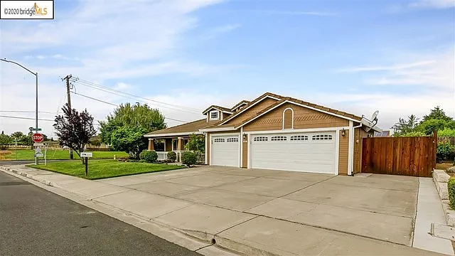 3883 Creekside Way, Oakley, CA 94561 | Zillow