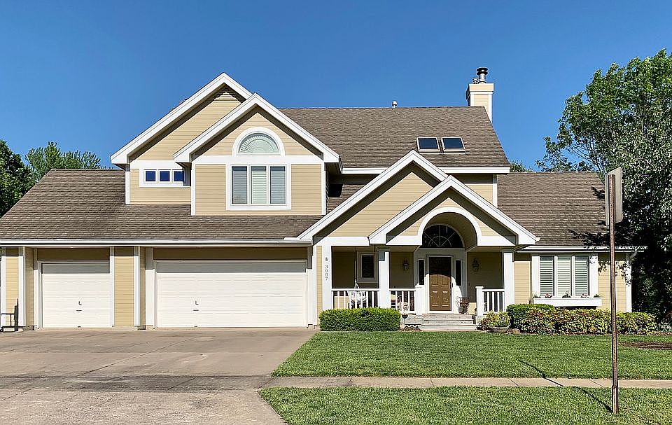 1st image of 3007 Woodgate Dr