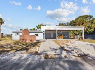 12689 Bayshore Ave, Cedar Key, FL 32625