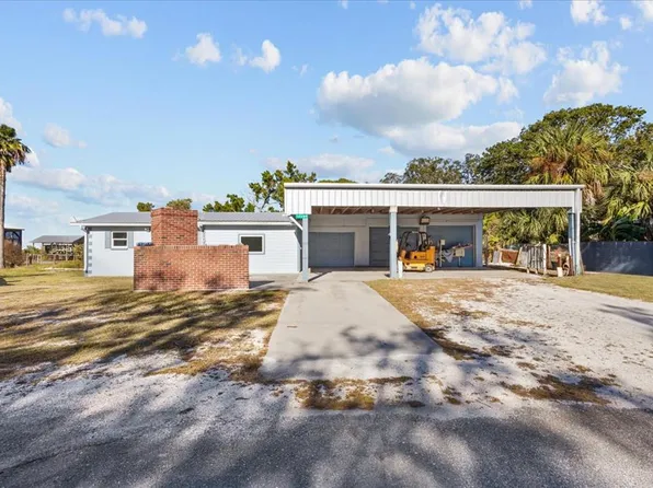 12689 Bayshore Ave, Cedar Key, FL 32625