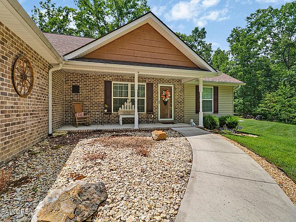 4th image of 3344 Warpath Dr