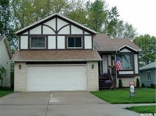 986 Sheryl Dr, Cleveland, OH 44109