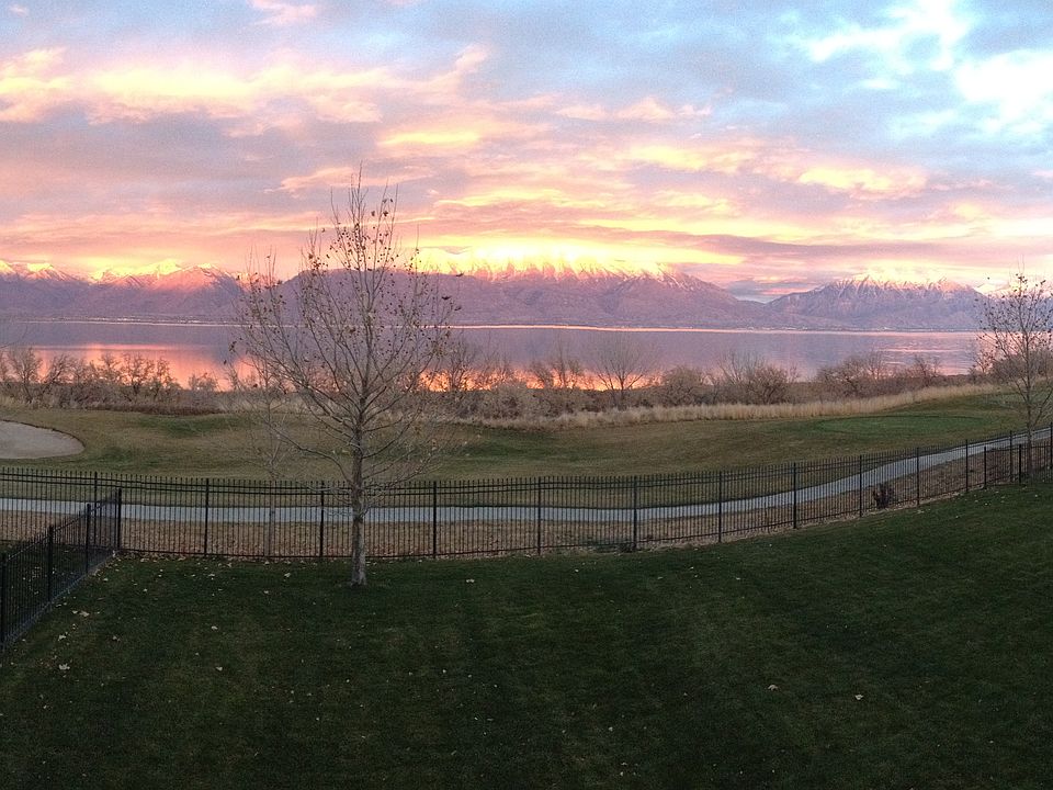 Sunset w/golf, lake, mts