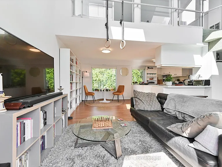400 Summerhill Ave #3 — Photo 9