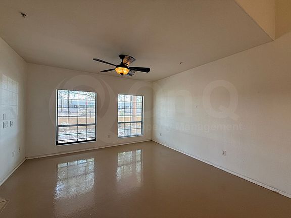 4th image of 1702 E Bell Rd Unit 105