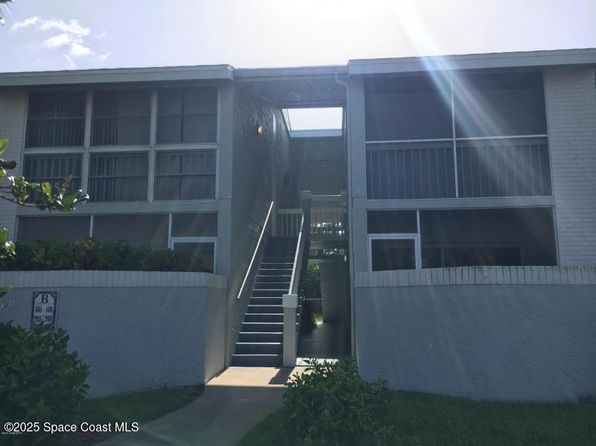 987 Sonesta Ave NE APT 208