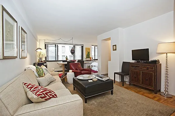 Rented by AIB Management Corp | media 33