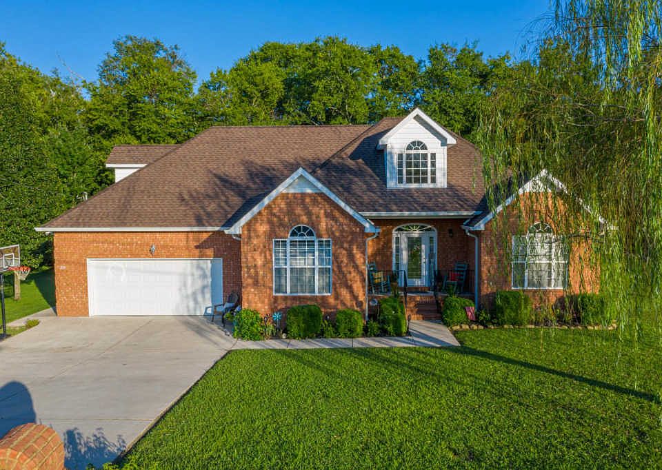 1st image of 328 Shelby Cir