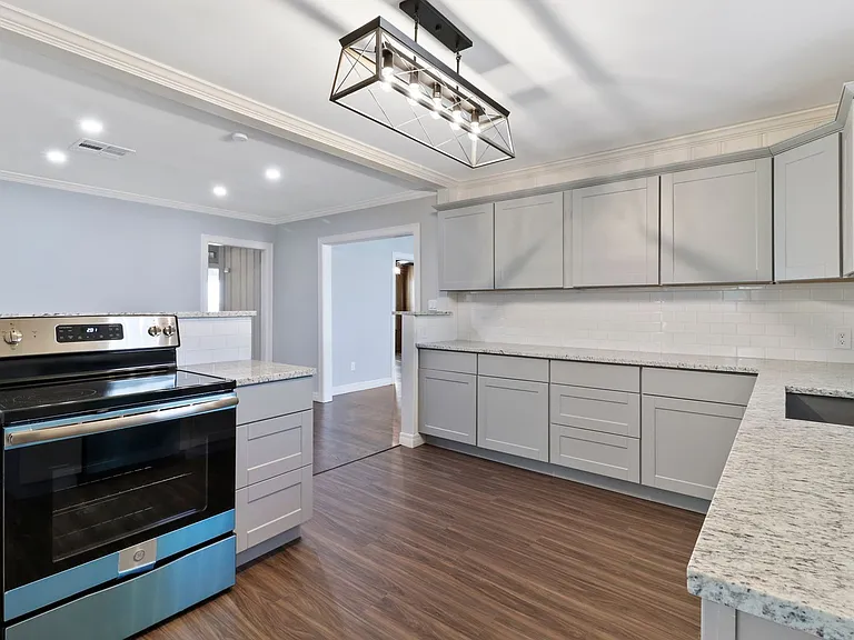 3557 Winston Rd — Photo 9