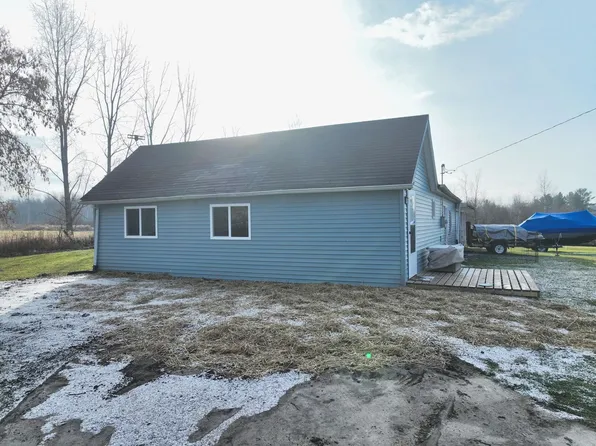 3181 W Shearer Rd, Coleman, MI 48618