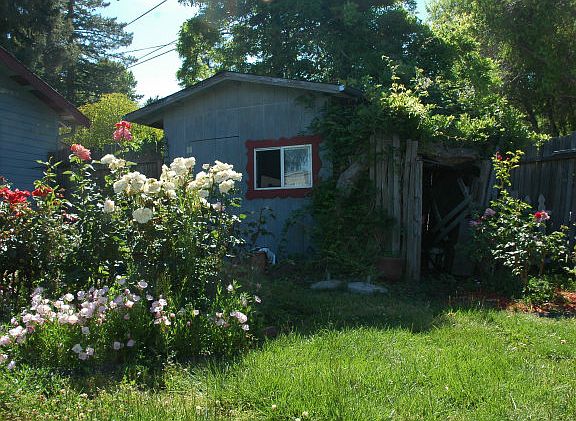2nd image of 6039 Valley Dr