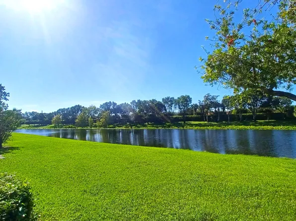 5874 Crystal Shores Drive #304, Boynton Beach, FL 33437