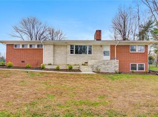 2110 Lynwood Dr, Greensboro, NC 27406