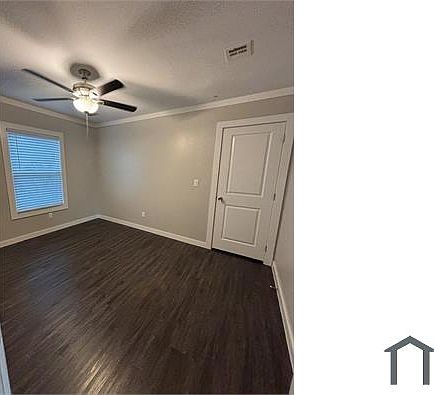 4th image of 3226 Elgin St
