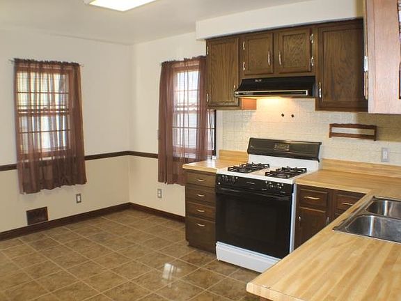 5th image of 3847 16th Ave