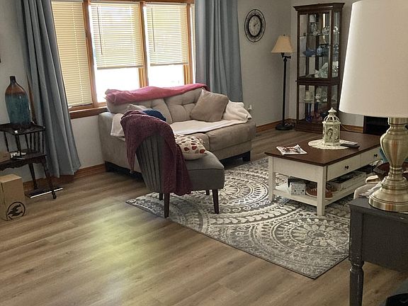 3rd image of 4172 Greendale Dr