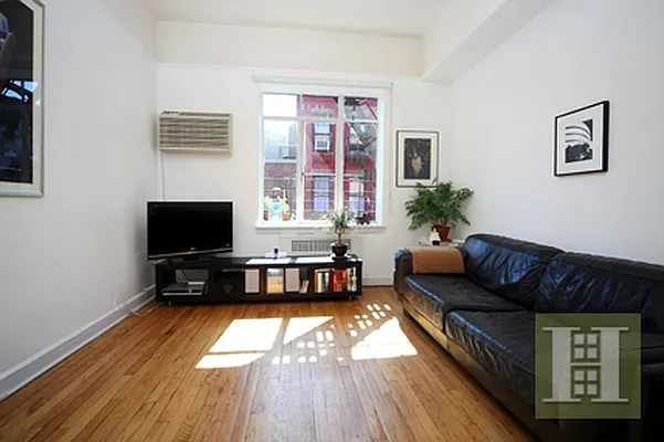 Rented by Halstead Real Estate | media 18