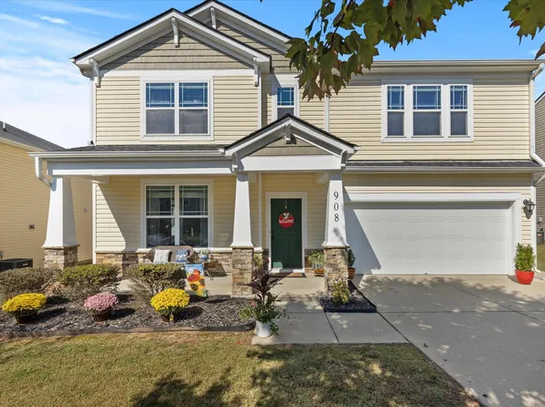 908 Merchants Ct, Sanford, NC 27330