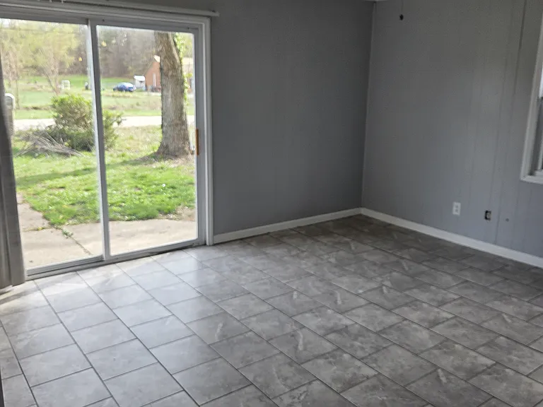 4667 Windy Hollow Rd — Photo 8