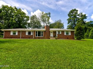 112 S Hummingbird Ln, Dickson, TN 37055