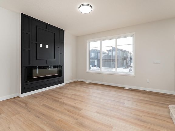 2nd image of 85 Norwyck Way