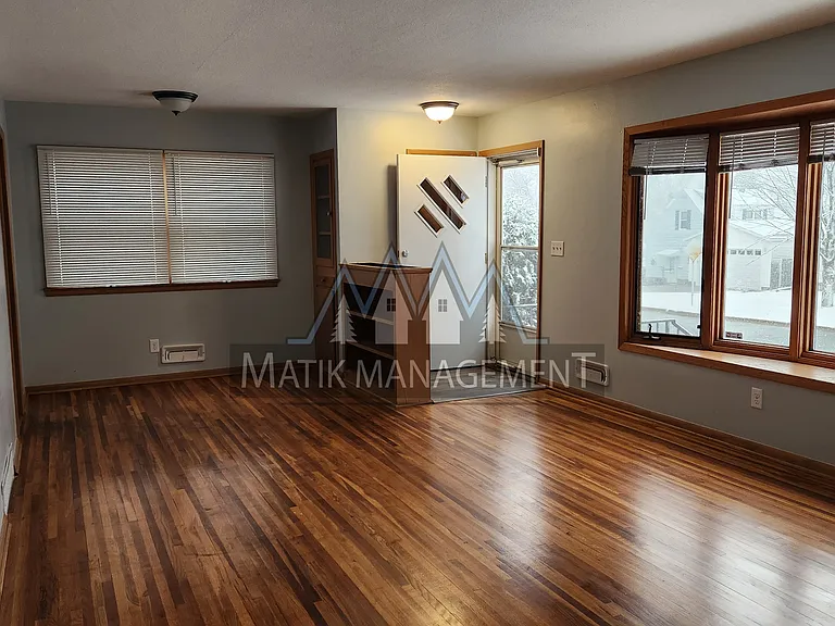 1412 15th Ave NE — Photo 7