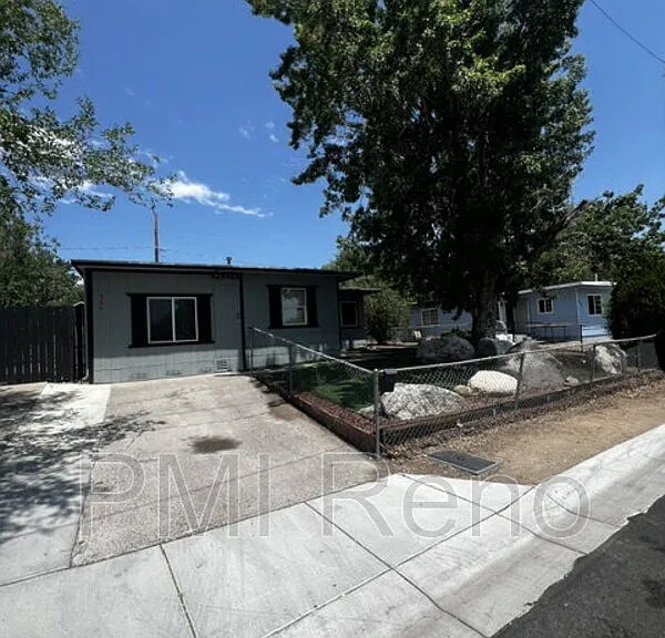 345 Raffetto Dr — Photo 2