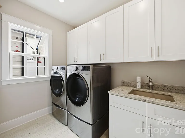 519 Griffith Village Ln — Photo 23