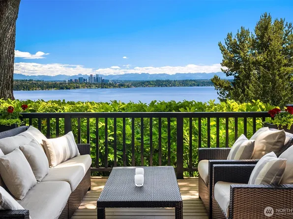 618 37th Avenue, Seattle, WA 98122