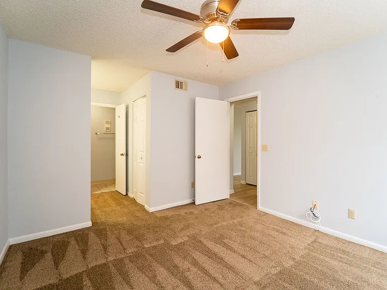 23 Catalonia Ct — Photo 11