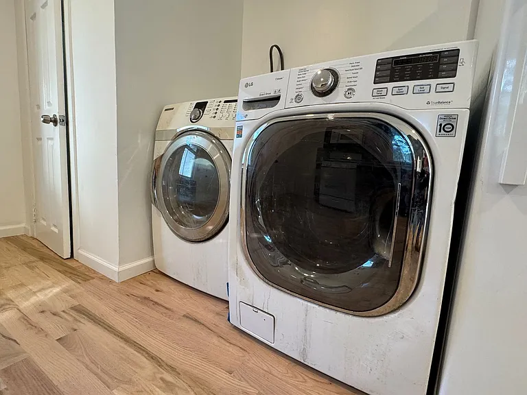 57 Morris Ave — Photo 9