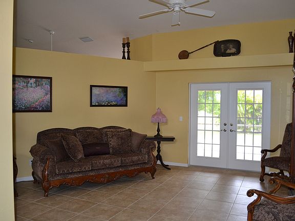 4th image of 2327 NW 35th Pl