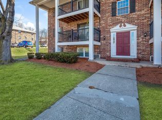 9 Walker Rd APT 7, North Andover, MA 01845