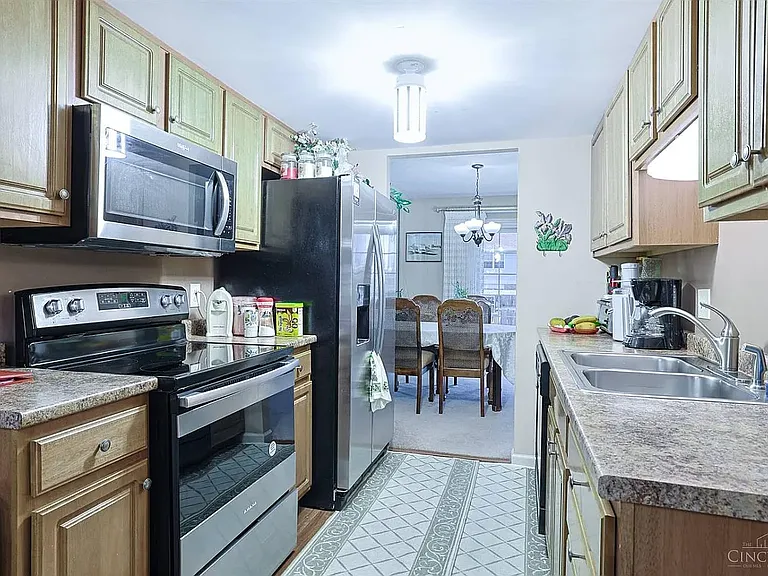 7519 Kingsgate Way — Photo 16
