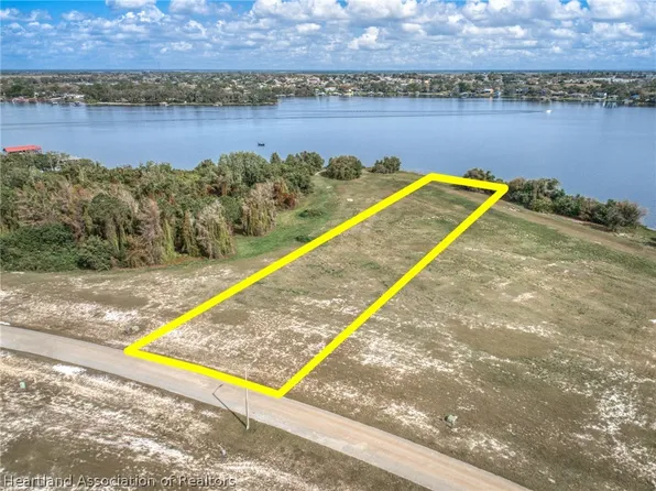 482 Sunset Pointe Dr, Lake Placid, FL 33852