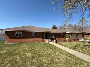 2609 Westminster Dr, Hutchinson, KS 67502