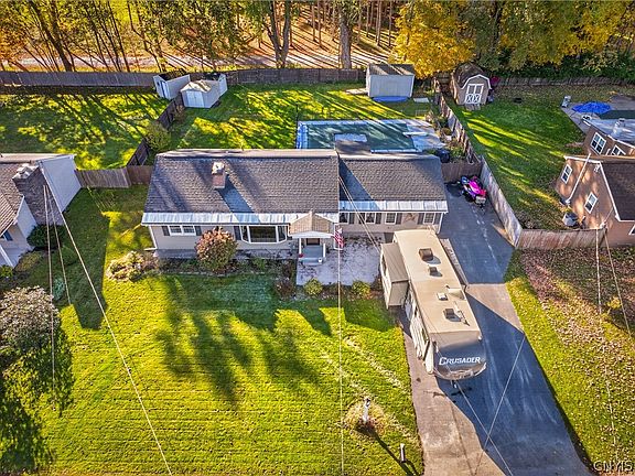 2nd image of 6364 Pillmore Dr