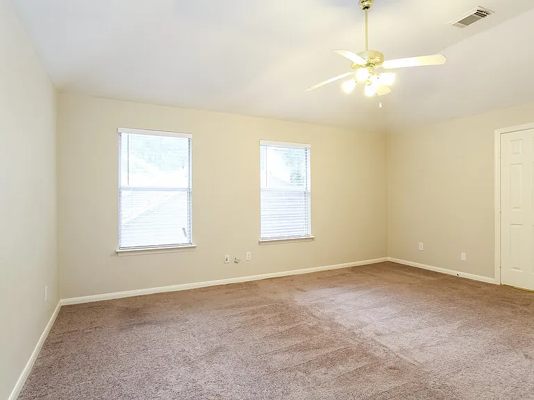 20914 Lake Park Trl — Photo 16