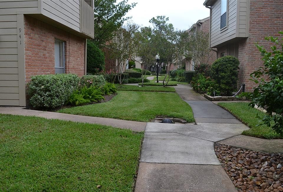 1st image of 941 Memorial Village Dr