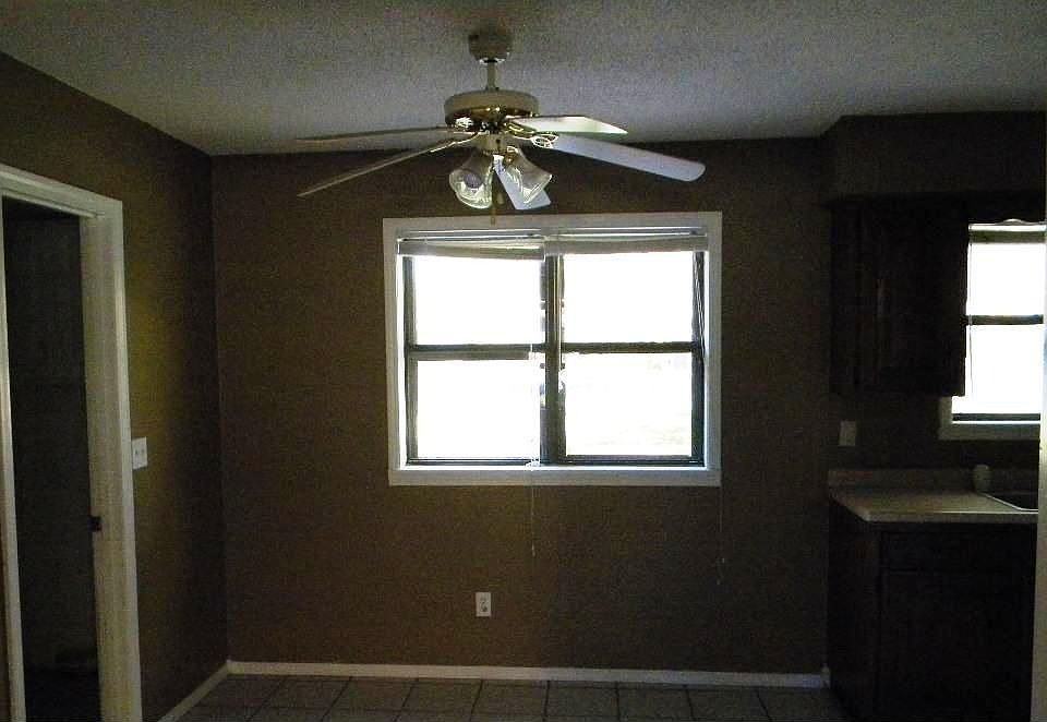 1st image of 808 SE H St