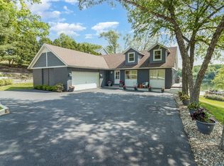 217 Wexford Rd, Valparaiso, IN 46385